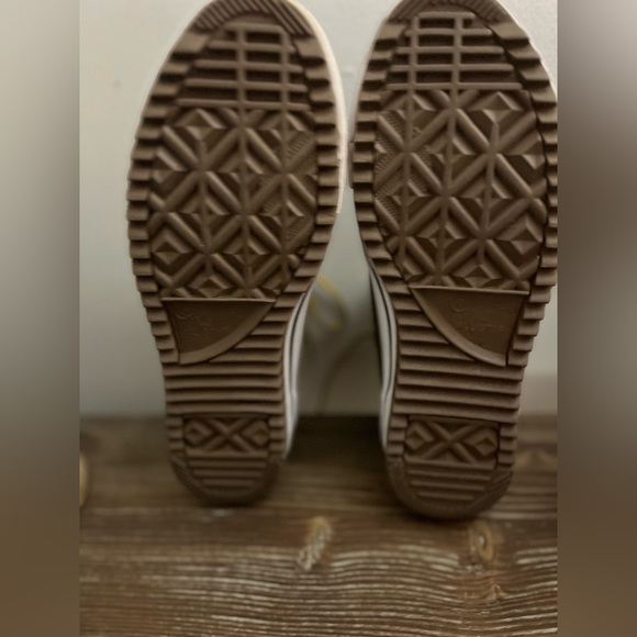 Converse Chuck Taylor City Hiker Leather High Top Sneakers Brown Yellow Sz 7M 9W - Picture 12 of 16